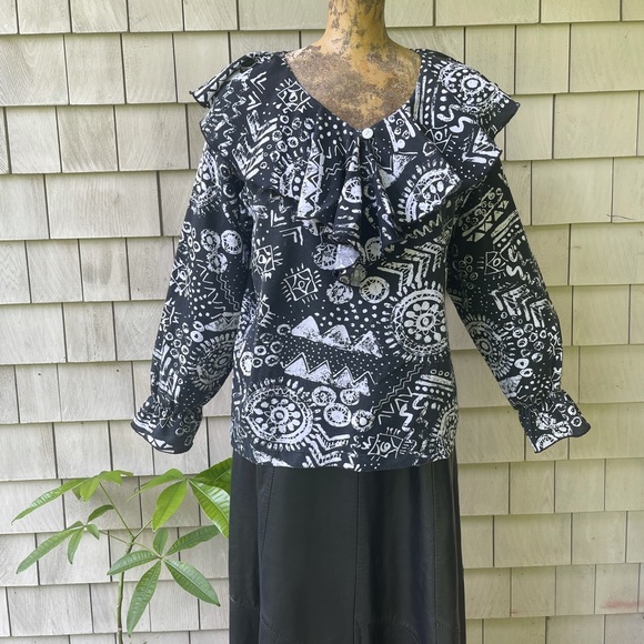 Statement blouse Graffiti Linen 🏴 - Picture 5 of 14